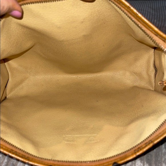 MCM Large Tan Visetos Clutch - Picture 7 of 14